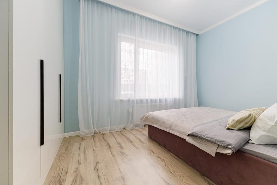 Bed, View (from property/room), View (from property/room), Bedroom, wardrobe