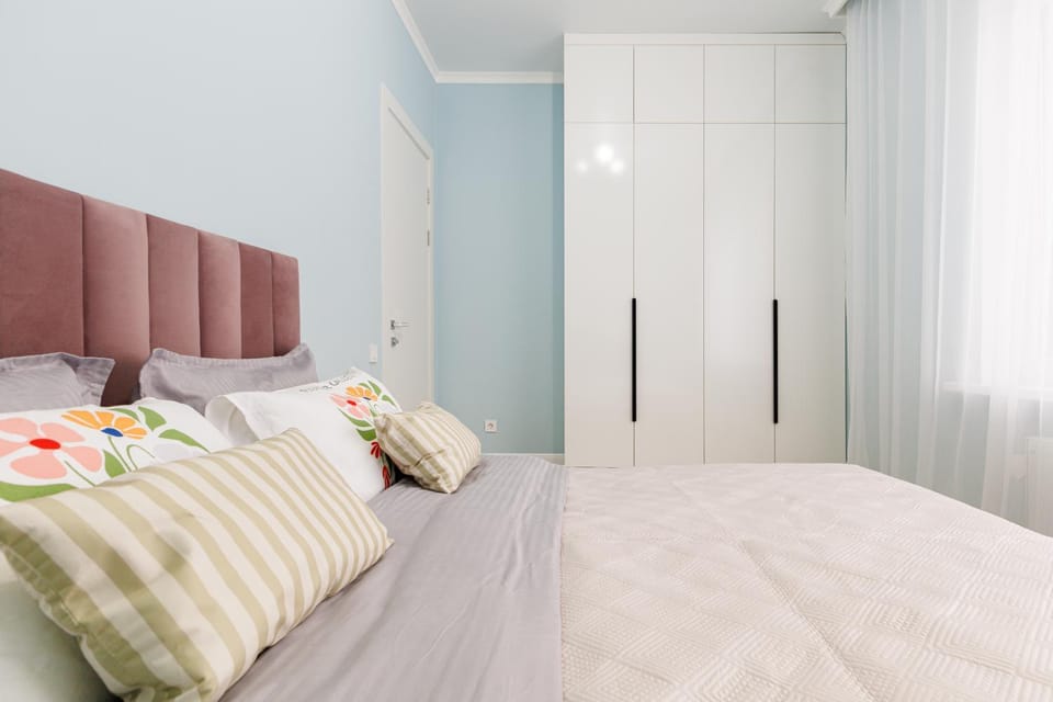 Bed, wardrobe