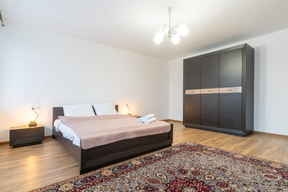 Bed, Photo of the whole room, Bedroom, wardrobe
