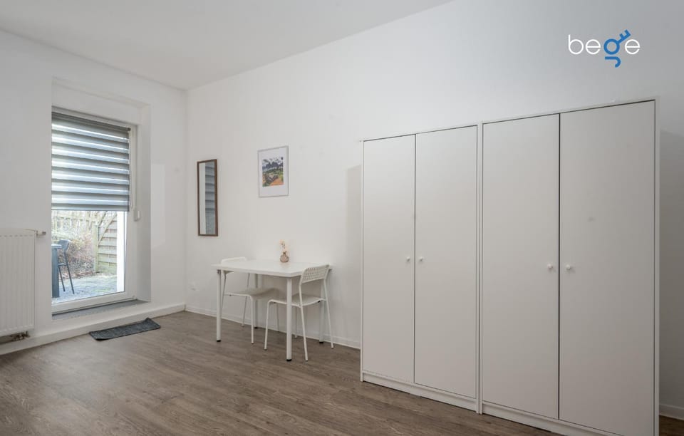 Photo of the whole room, Bedroom, heating, internet