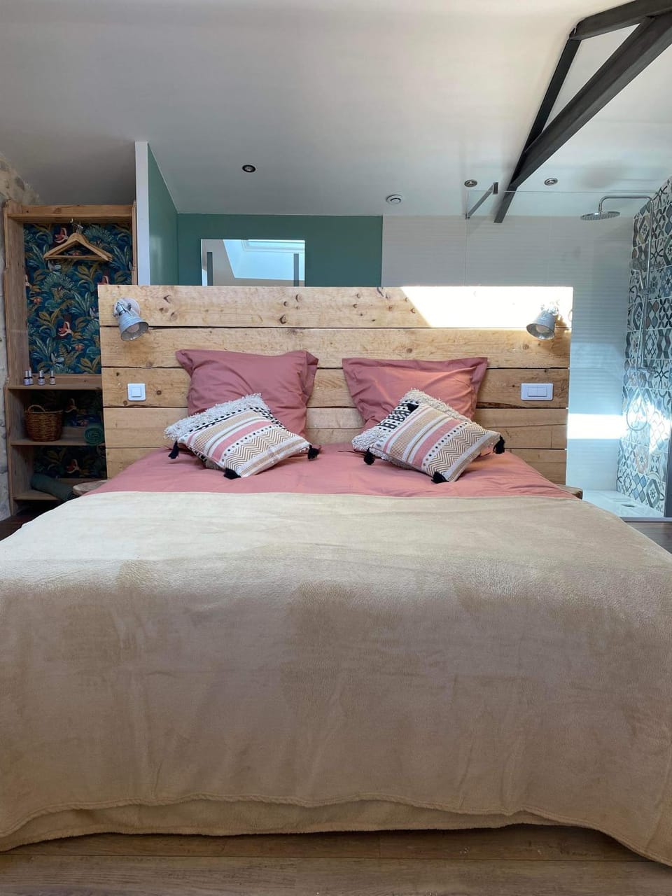 Bed, Bedroom