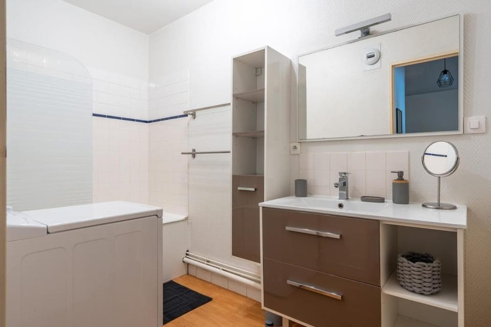 La Bretonnerie - parking privatif, 2 chambres, calme Apartment in Tours