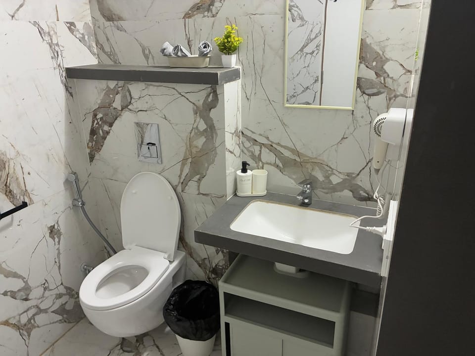 Toilet, Bathroom