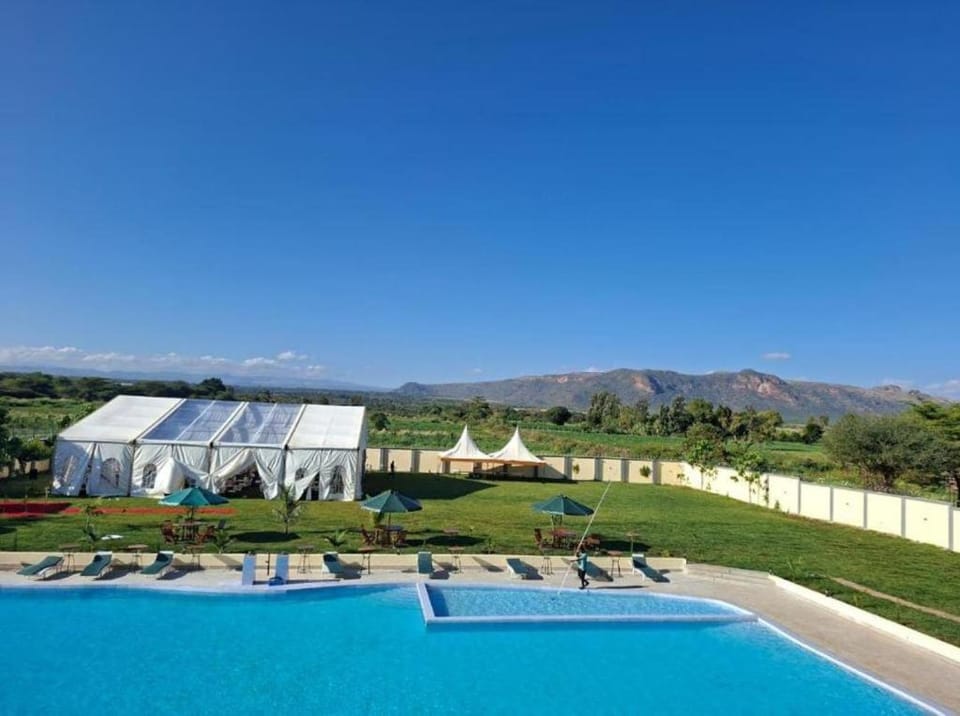View (from property/room), Garden view, Landmark view, Mountain view