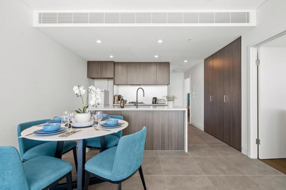 SOP 03 Stylish and Cozy Two-Bedroom Apt Apartment in Lidcombe