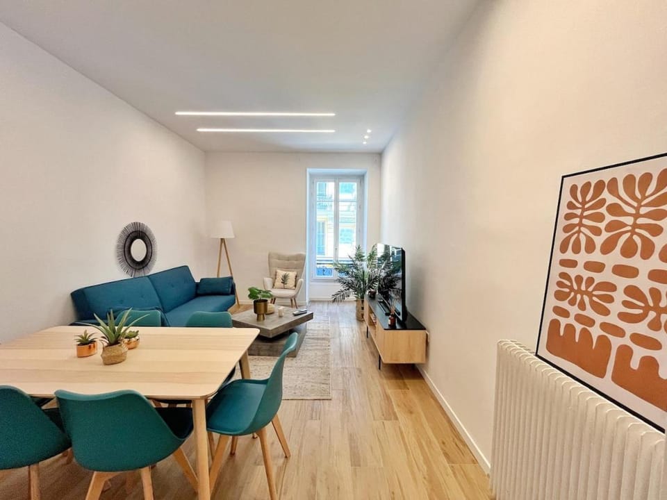 Ref 114 - Beautiful 3-room apartment in the center Apartment in Nice