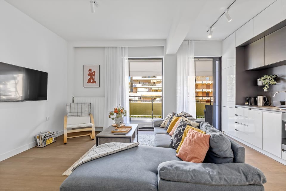 Living room, kitchen