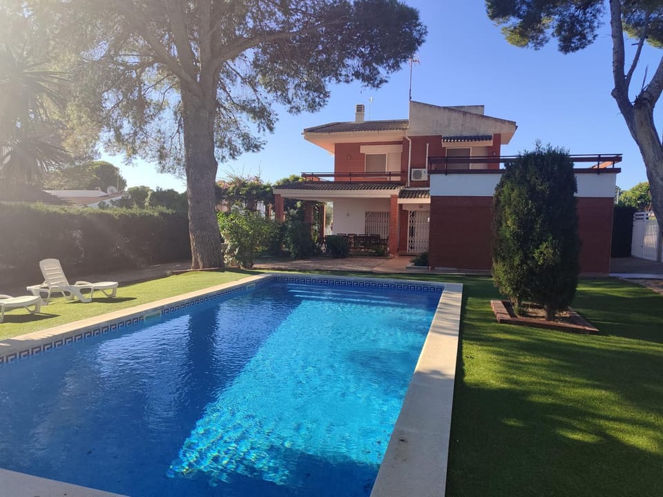 Property building, Garden view, Swimming pool