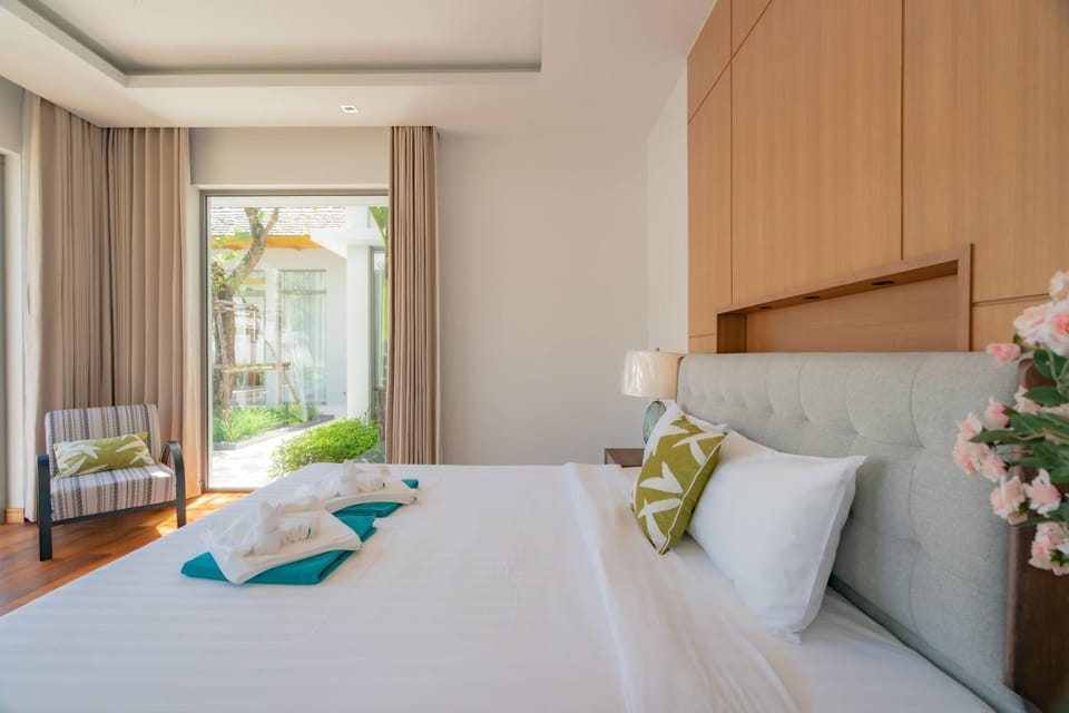 3BR Pool Villa at Anchan Flora with a Large Garden Villa in Choeng Thale
