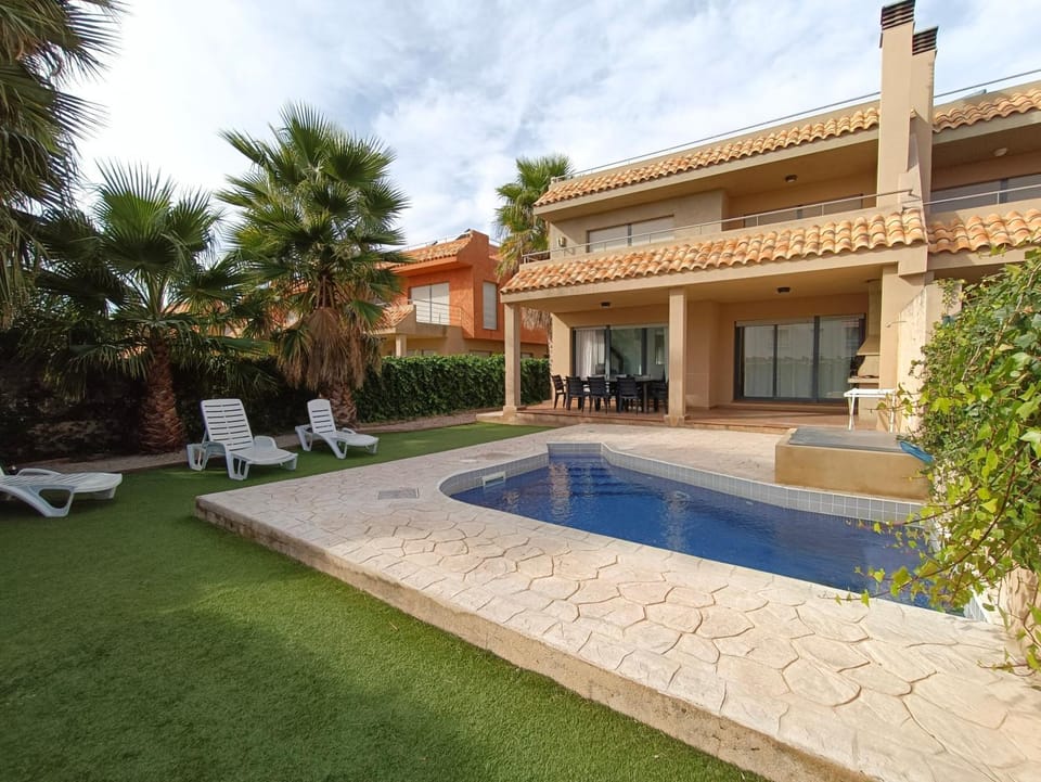 Day, Garden view, Pool view, Swimming pool, sunbed