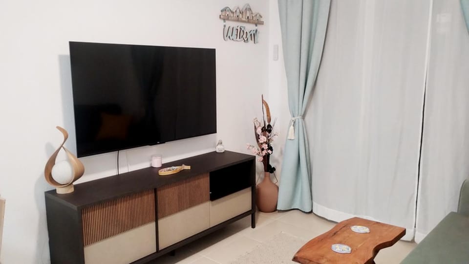 Communal lounge/ TV room, TV and multimedia, Evening entertainment