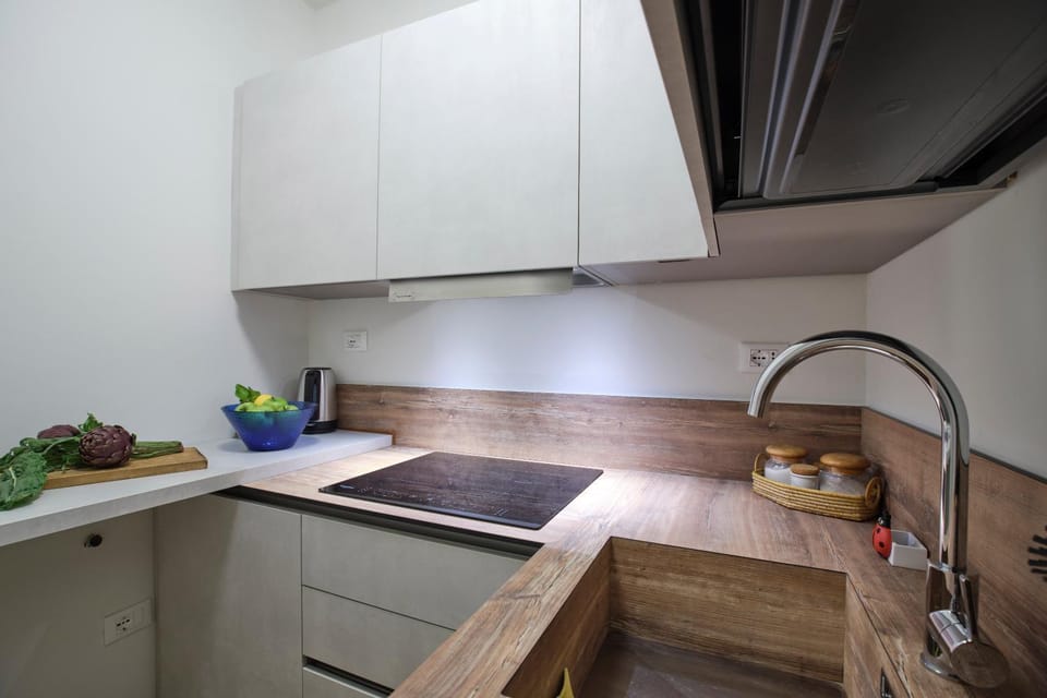 Kitchen or kitchenette, dishwasher, kitchen