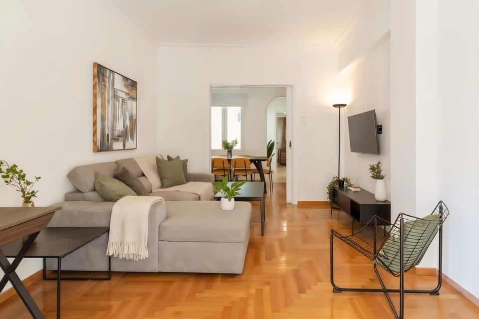 The City Light Escape - 3bd Apt close to metro Apartment in Athens
