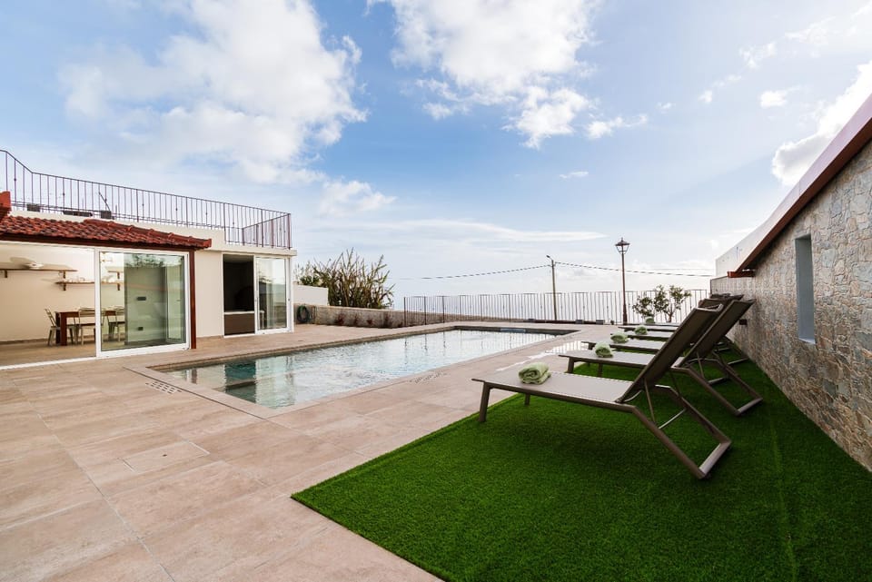 Property building, Patio, Off site, Day, Natural landscape, Hot Tub, View (from property/room), Balcony/Terrace, Pool view, Sea view, Swimming pool, sunbed