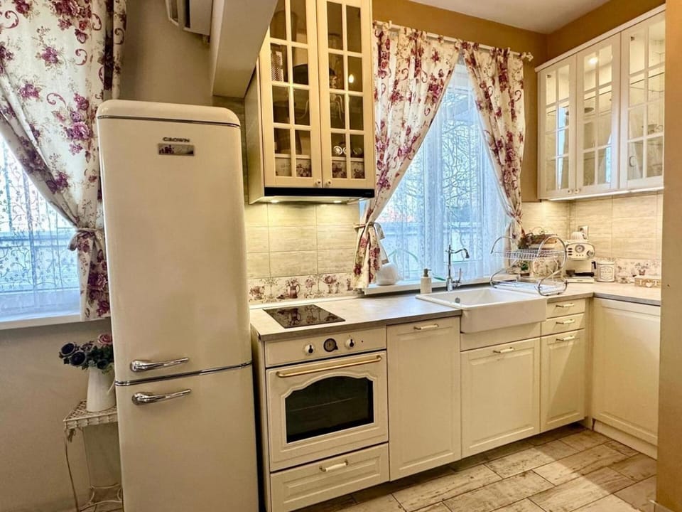 Property building, Kitchen or kitchenette, stove, toaster