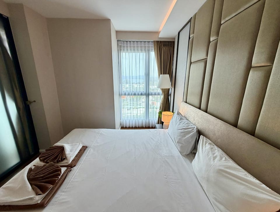Bed, View (from property/room), Bedroom