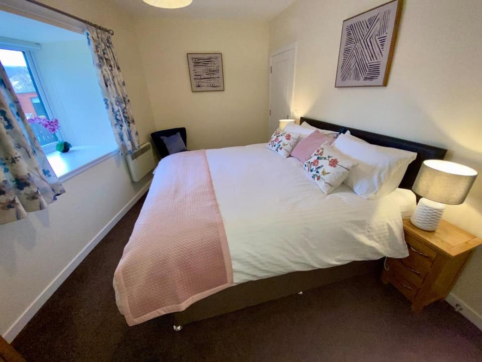 Cosy Central Bolthole - Muckle Green Holm Apartment in Scotland