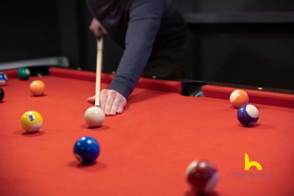 Unique Urban Cave w Pool Table Near Acropolis! Apartment in Athens