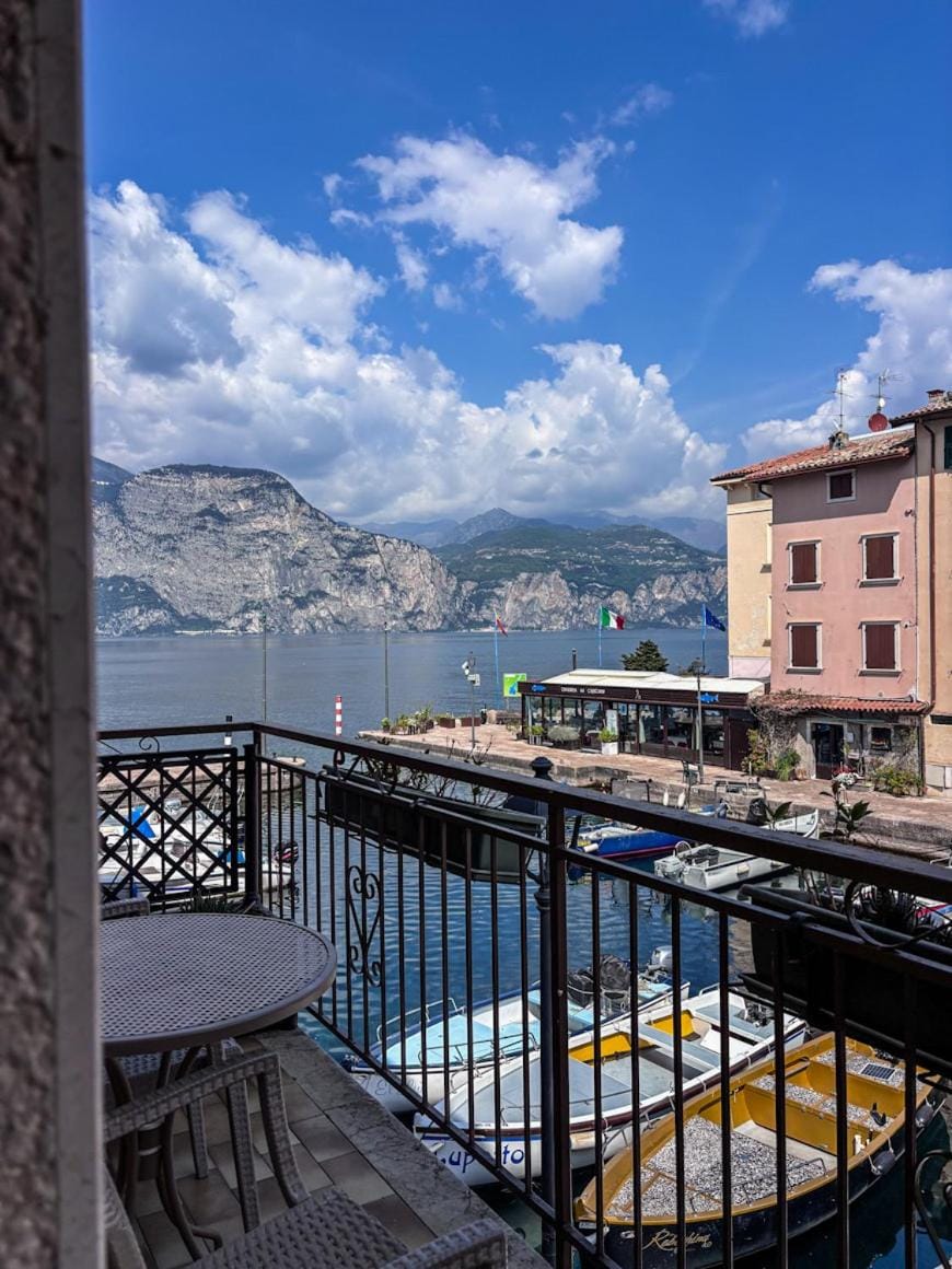 Nearby landmark, Natural landscape, View (from property/room), Balcony/Terrace, Lake view, Mountain view