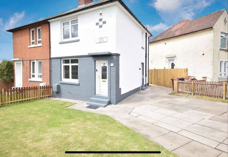 Large Modern 2-Bed Home Ideal for Long Work Stays Villa in Hamilton