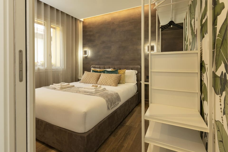 Bed, Photo of the whole room, Bedroom, towels, wardrobe