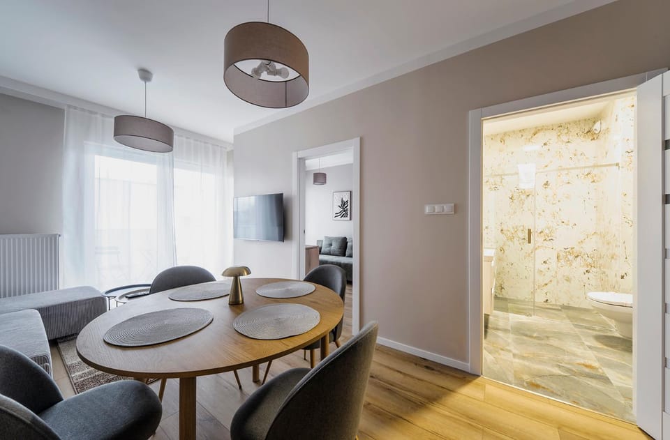 Bathroom, TV and multimedia, Living room