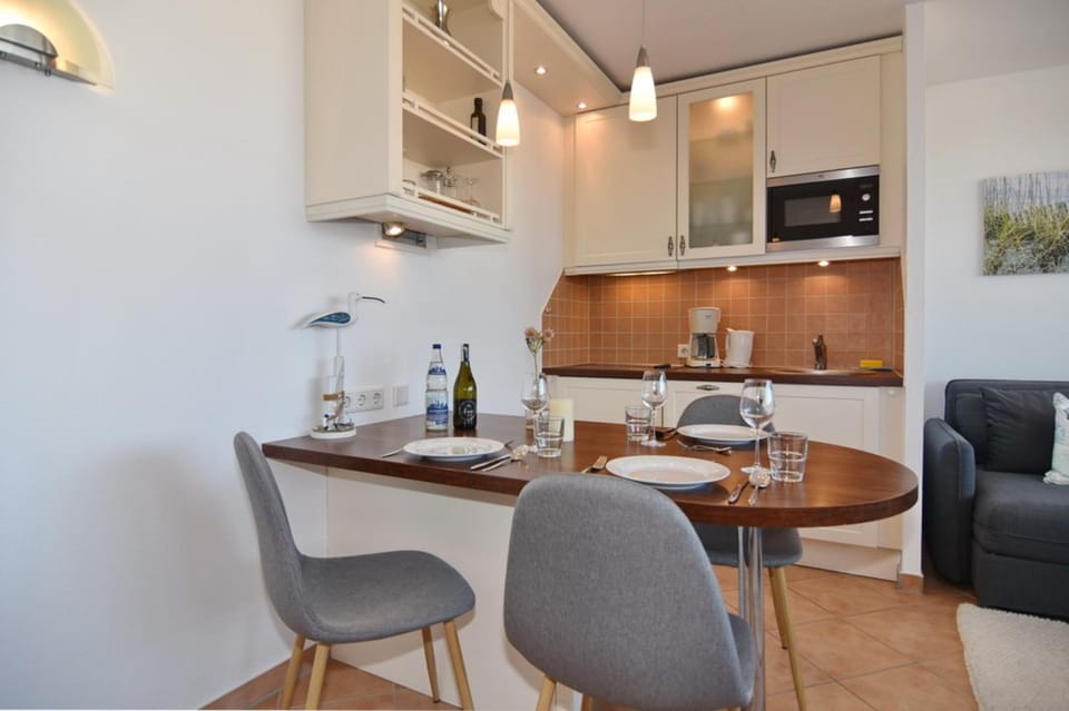 Klaus-Groth-Straße 2, Whg 4142 Apartment in Westerland