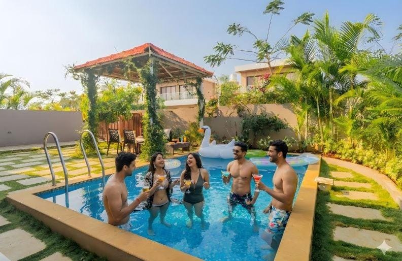 Spring, Day, People, Natural landscape, Garden, Garden view, Pool view, Swimming pool, group of guests