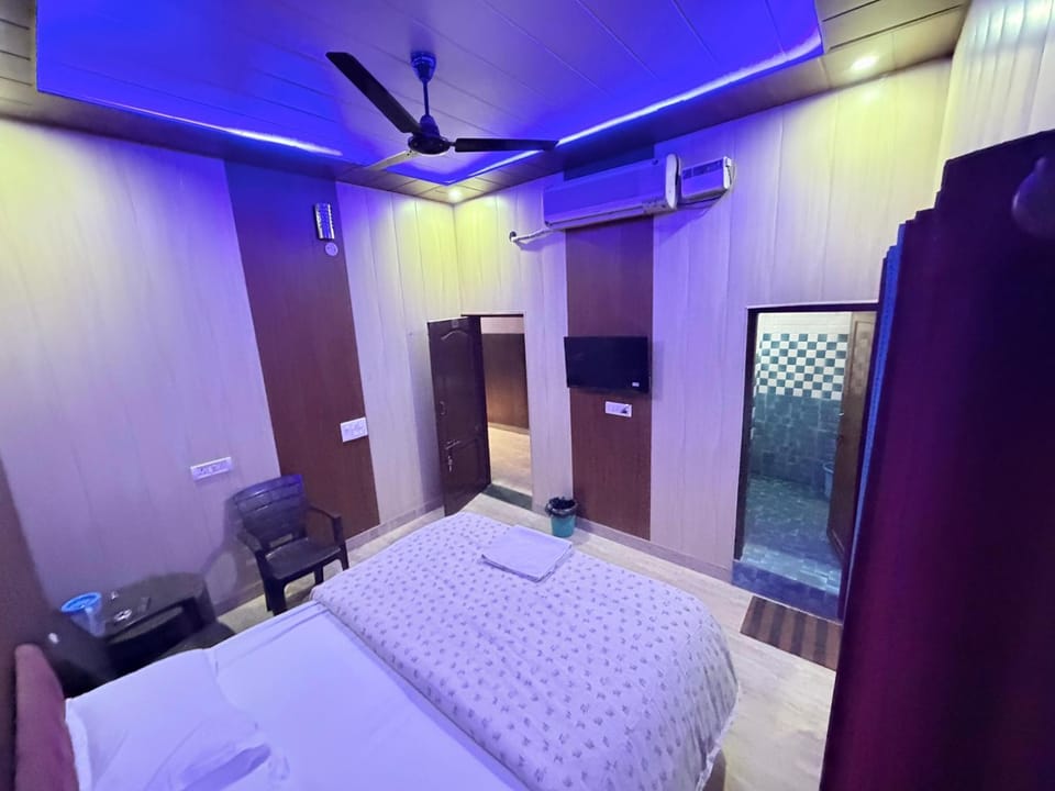 OM SHIVAY HOMESTAY AND PARTY HALl Vacation rental in Dehradun