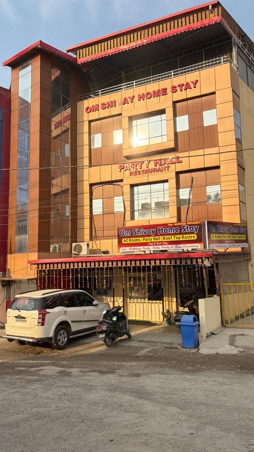 OM SHIVAY HOMESTAY AND PARTY HALl Vacation rental in Dehradun