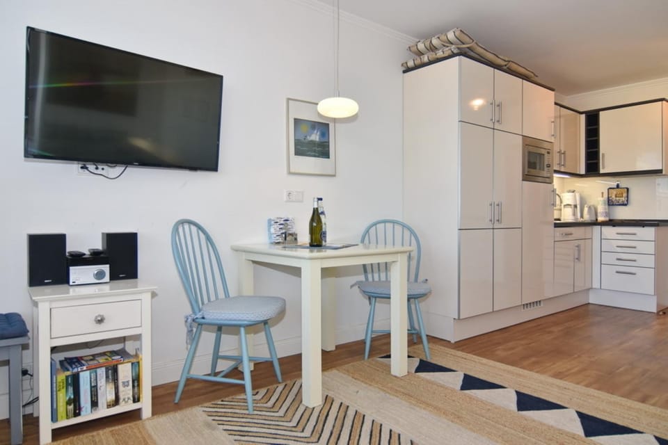 Klaus-Groth-Straße 2, Whg 45 Apartment in Westerland