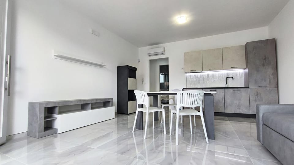 Property building, Kitchen or kitchenette, Living room