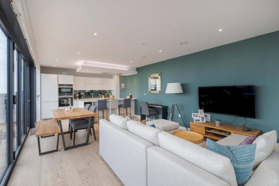 TV and multimedia, Living room