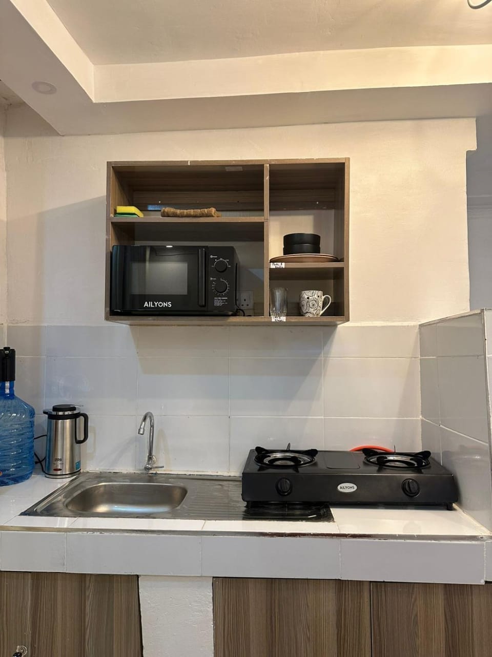 Cozy Budget Studio Near Transport with Workspace Apartment in Nairobi