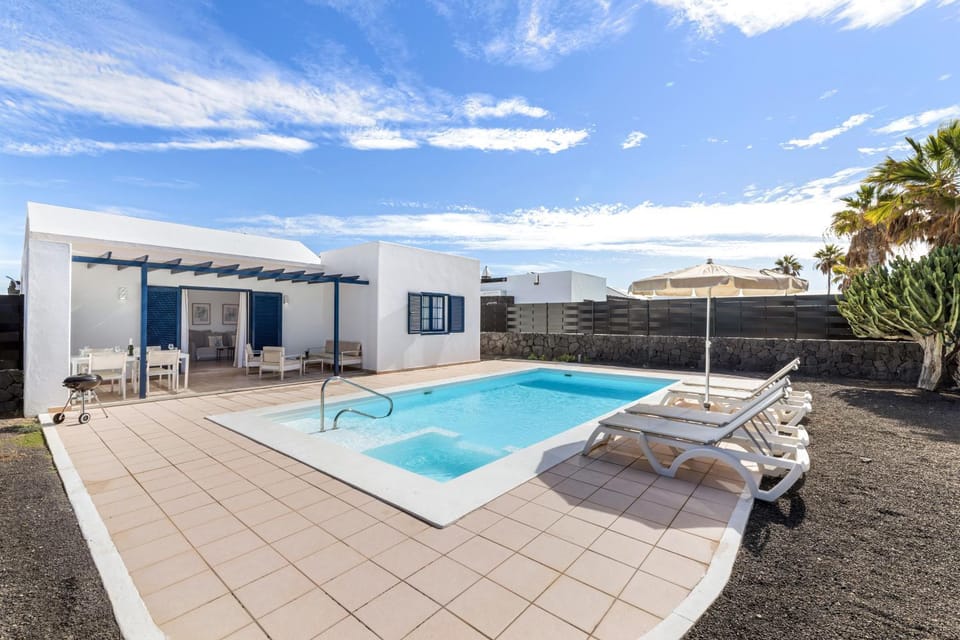 Patio, Natural landscape, Pool view, Swimming pool, sunbed