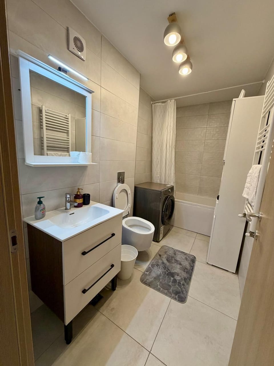 Comfort Elegance in Bucharest Center Apartment in Bucharest