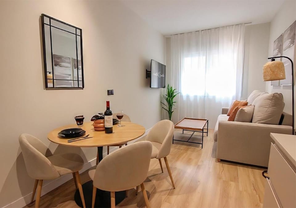 RentalSevilla Júpiter Apartment in Seville