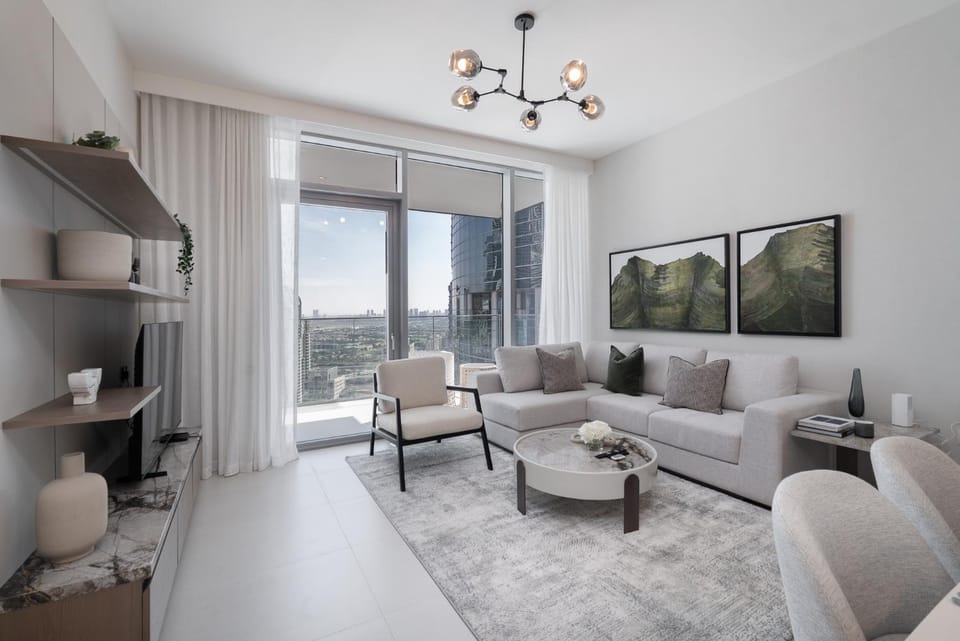 Elegant 1BR LIV Marina Dubai World-Class Amenities Apartment in Dubai