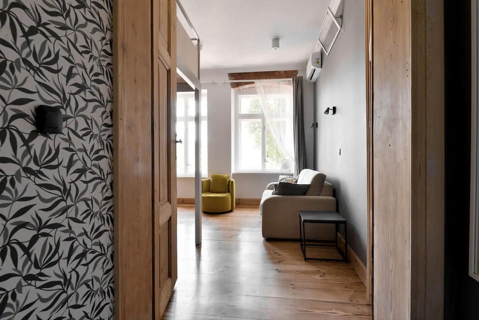 Living room, Photo of the whole room