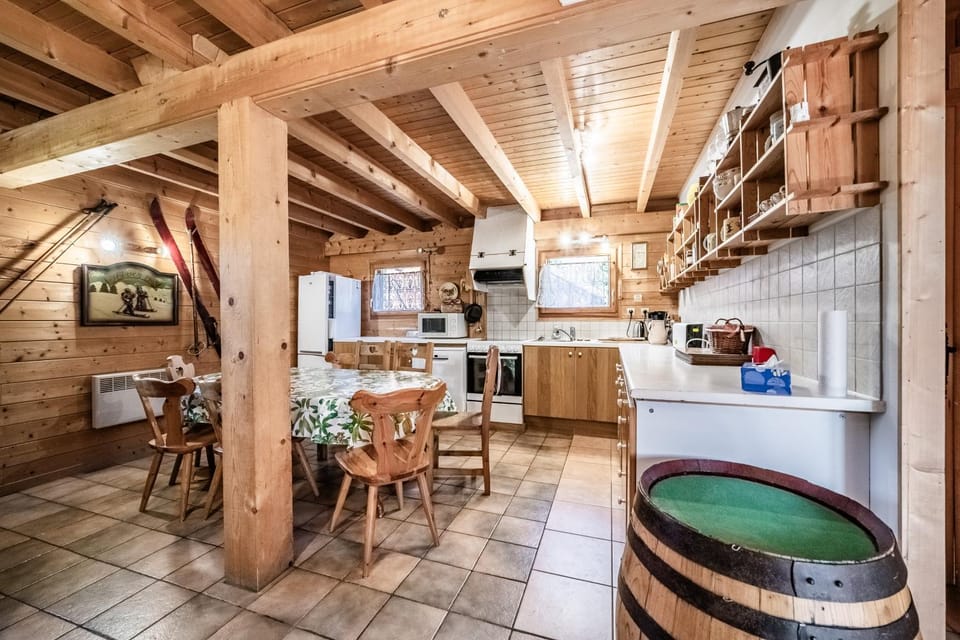 Property building, Living room