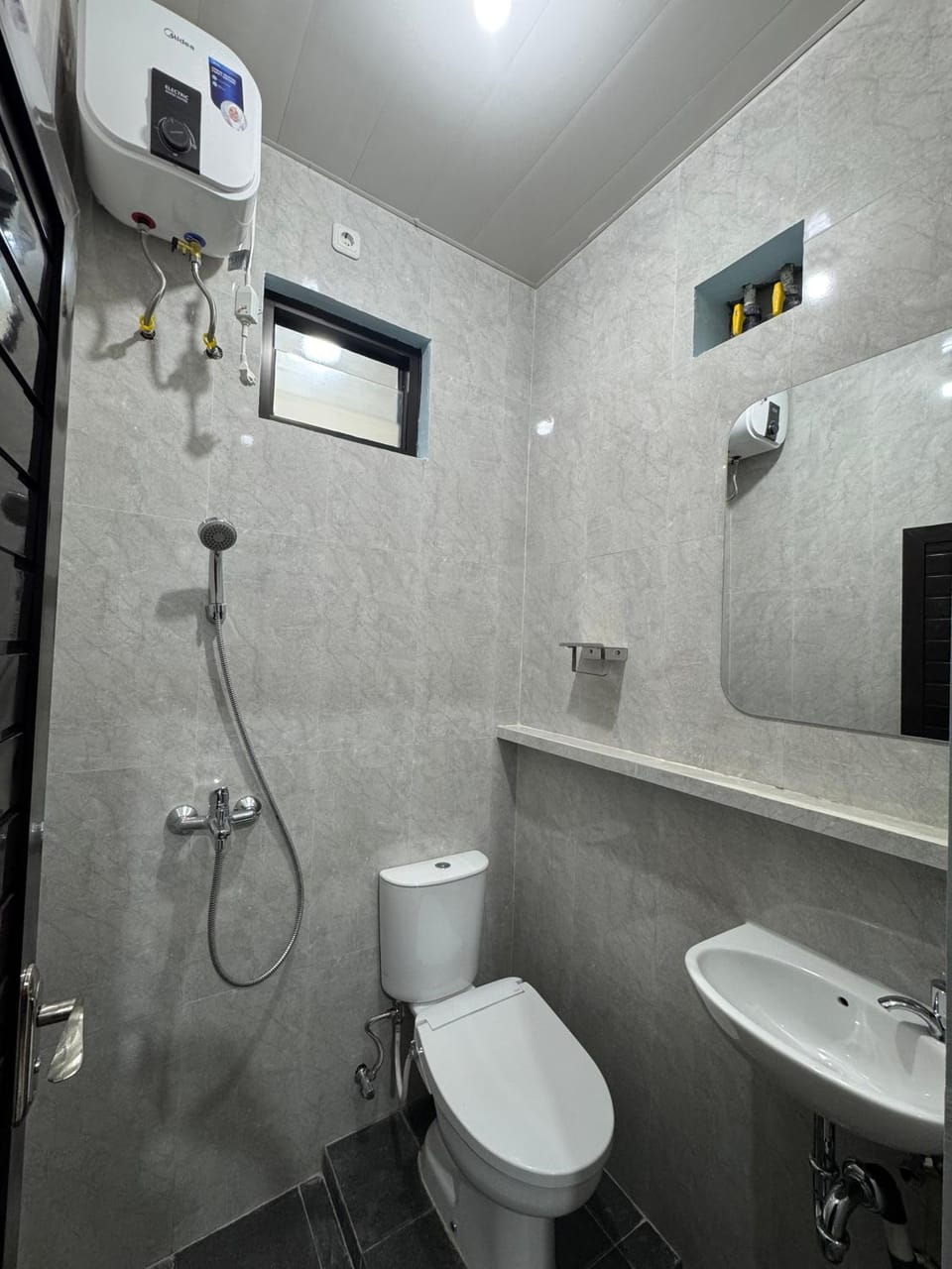 Sleep Well Kost Blok A MRT - Women Only Bed and Breakfast in South Jakarta City