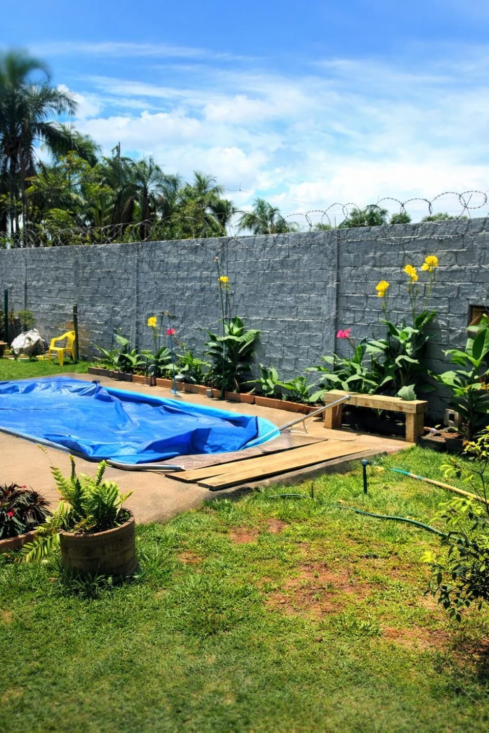 Swimming pool