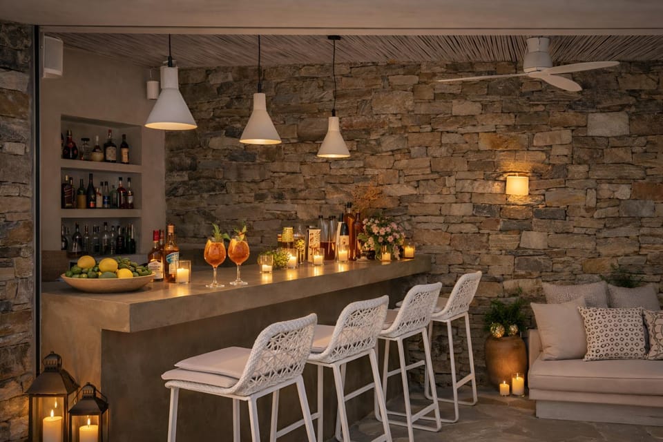 Lounge or bar, minibar