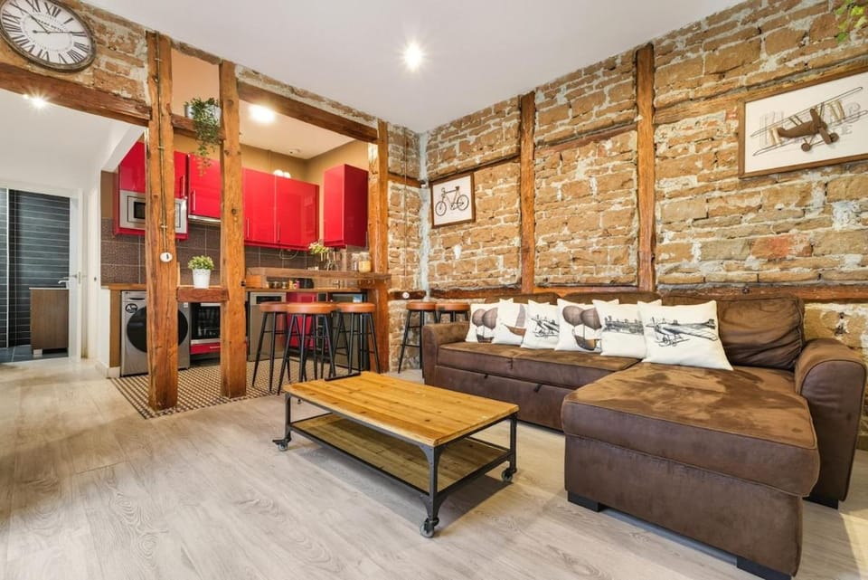 Nice apartment in Tirso de Molina Apartment in Centro