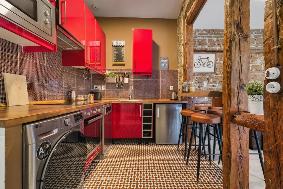 Nice apartment in Tirso de Molina Apartment in Centro