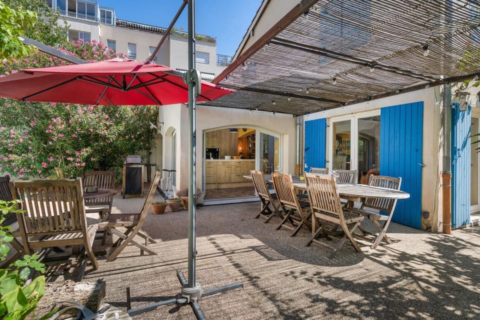 La Cerisaie Bed and Breakfast in Villeurbanne