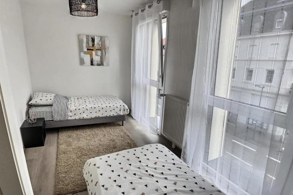 Duplex 70 sqm 5mn from Basel 1 free parking Apartment in Saint-Louis