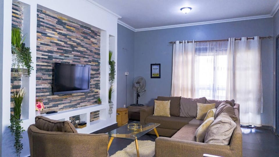 Communal lounge/ TV room, TV and multimedia, Living room