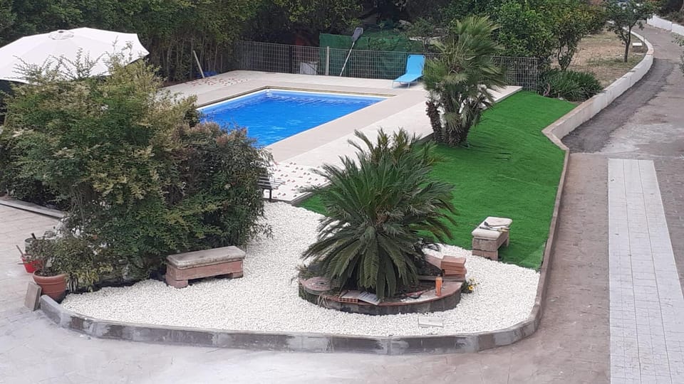 Villa with Mount Etna & Sicilian Vineyard Views Villa in Acireale