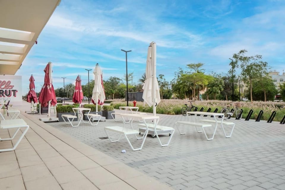 Apartment with 2 Double Beds in Alef Al Mamsha Sharjah - Sleeps 4 Apartment in Al Sharjah